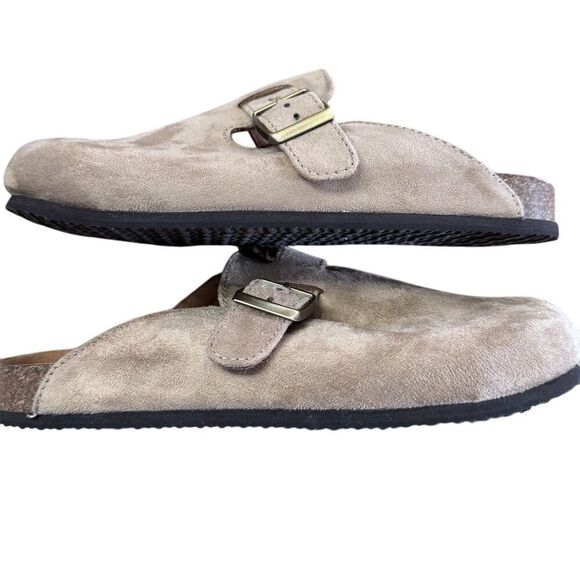 White Mountain Kids Suede Clogs Tan with Adjustable Buckle Size 3 - Picture 7 of 11